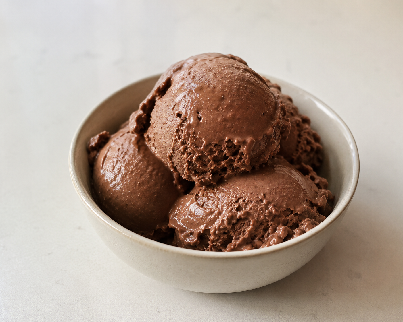 Schokoladen Protein Eis - Genuss ohne schlechtes Gewissen